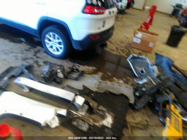 1C4PJMCB9HD217826 Jeep Cherokee Latitude