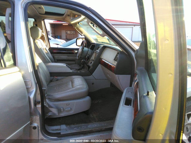 Lincoln Navigator 2004 5LMFU28R04LJ01016 Image 7