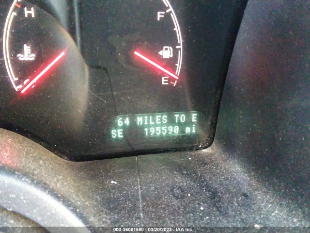 Lincoln Navigator 2004 5LMFU28R04LJ01016 Image 9