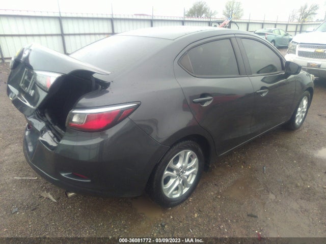 2017 Toyota Yaris, VIN: 3MYDLBYV6HY186165