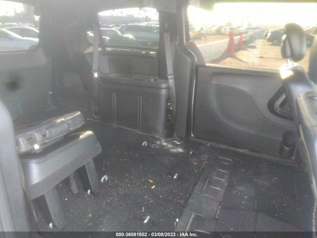 2C4RC1HG2ER310606 Chrysler Town & Country S