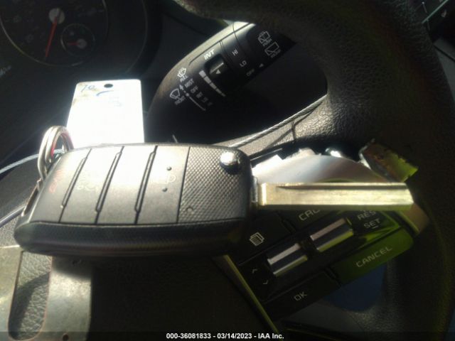 5XYPG4A35KG513669 KIA SORENTO LX