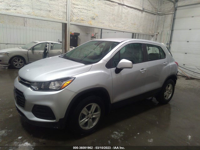 Chevrolet TRAX LS 2018 3GNCJNSB0JL286580 Image 2