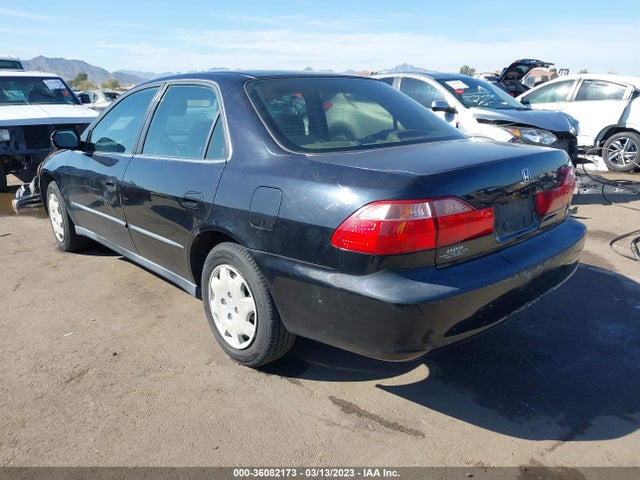 2000 HONDA ACCORD SDN LX VIN: JHMCG5641YC030374