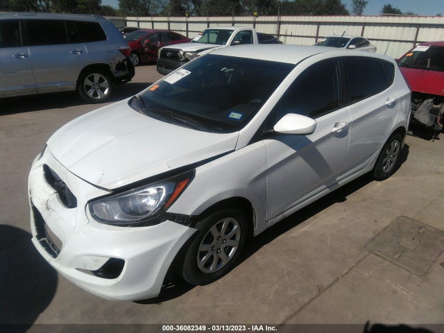 Hyundai ACCENT GS 2014 KMHCT5AE2EU179276 Image 2