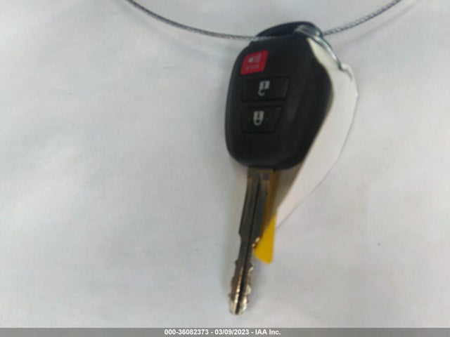 Toyota RAV4 LE 2017 JTMZFREV6HJ708709 Image 11
