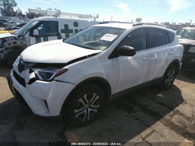 Toyota RAV4 LE 2017 JTMZFREV6HJ708709 Image 2
