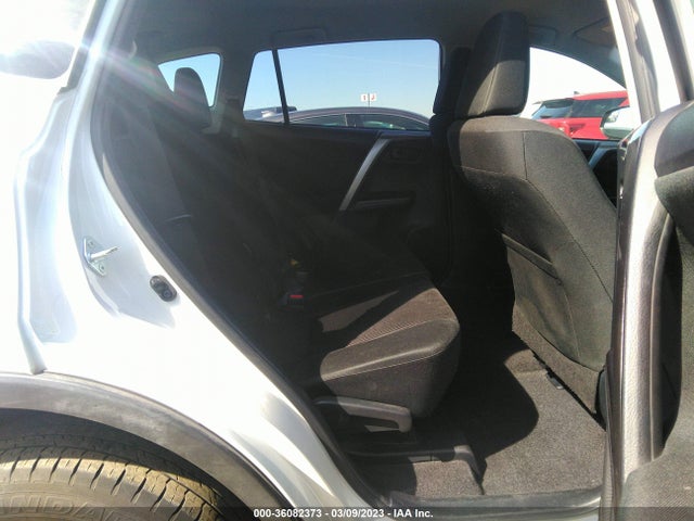 Toyota RAV4 LE 2017 JTMZFREV6HJ708709 Image 8