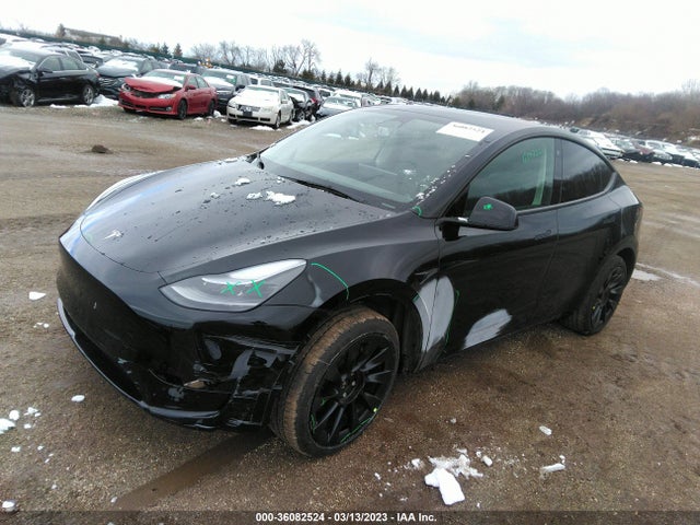 Tesla Model Y Long Range 2023 7SAYGAEE3PF637732 Image 2