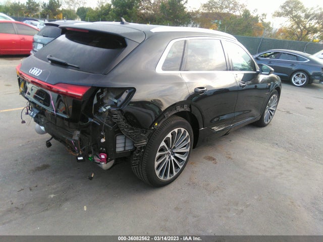 2019 Audi e-tron, VIN: WA1VAAGE1KB024240