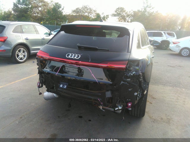 2019 Audi e-tron, VIN: WA1VAAGE1KB024240