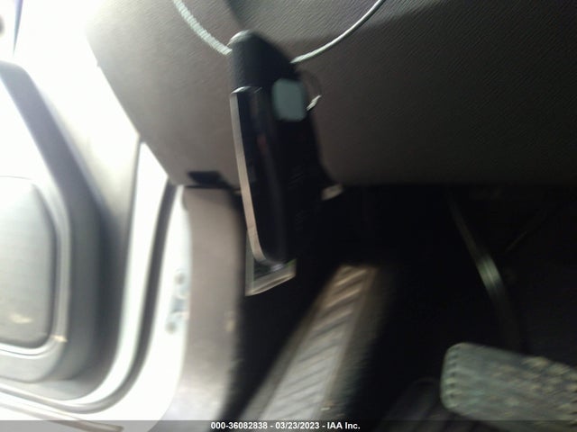 Chevrolet Silverado 1500 Custom 2022 1GCPABEK1NZ606010 Image 3