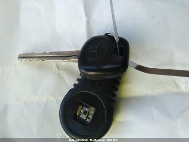 36082868 :رقم المزاد ، 4T1BF28B04U378886 vin ، 2004 Toyota Avalon Xl/xls مزاد بيع