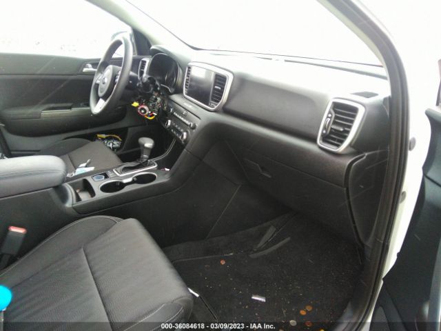 KNDPMCAC0N7981832 KIA Sportage Lx