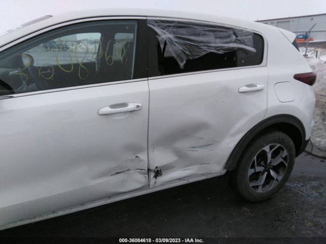 KNDPMCAC0N7981832 KIA Sportage Lx