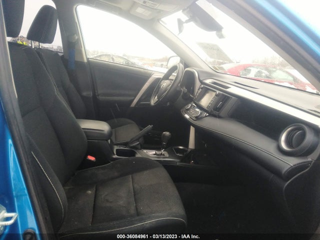 2016 Toyota RAV4, VIN: JTMRJREV9GD058415
