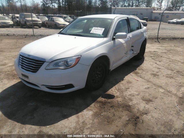 Chrysler 200 LX 2014 1C3CCBAB5EN123601 Image 2