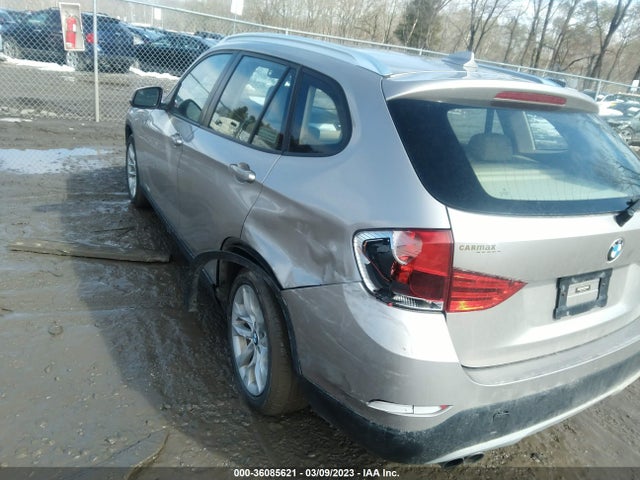 2015 BMW X1, VIN: WBAVL1C56FVY37015