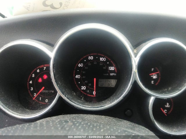 Toyota Matrix 2007 2T1KR30E67C673063 Image 8