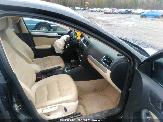 3VWDP7AJXDM367047 Volkswagen Jetta Sedan Se W/convenience/sunroof