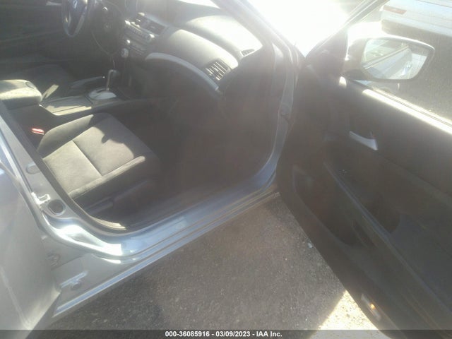 2011 HONDA ACCORD SDN LX VIN: 1HGCP2F39BA083318