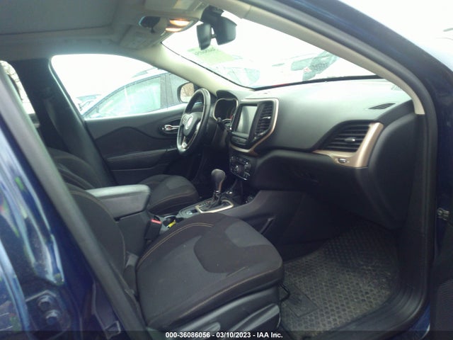 1C4PJMCS9GW134545 Jeep Cherokee Latitude