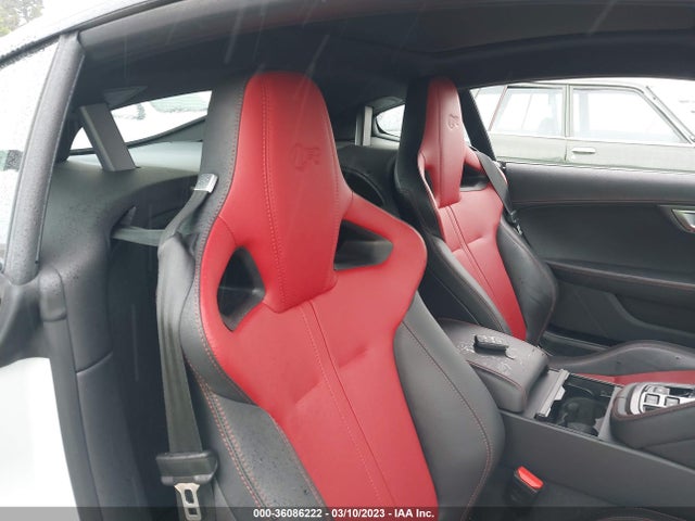 2016 Jaguar F-TYPE, VIN: SAJWJ6DL3GMK27024