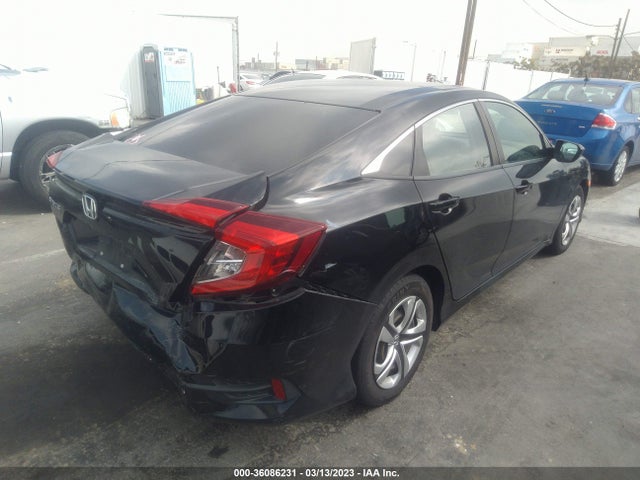 Honda Civic 2018 2HGFC2F59JH568729 Image 17