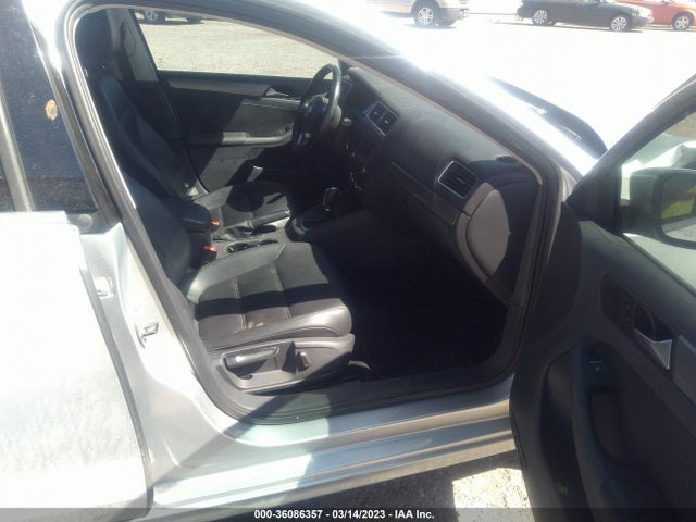 3VWLL7AJ4EM259807 Volkswagen Jetta Sedan Tdi