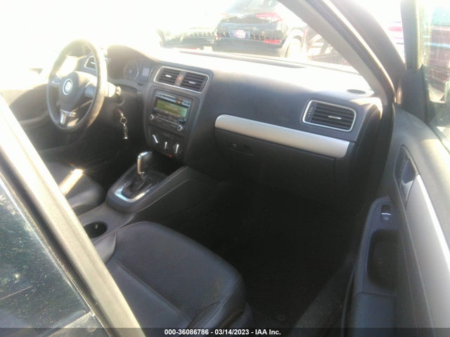 3VWD17AJ6EM358137 Volkswagen Jetta Sedan Se W/connectivity