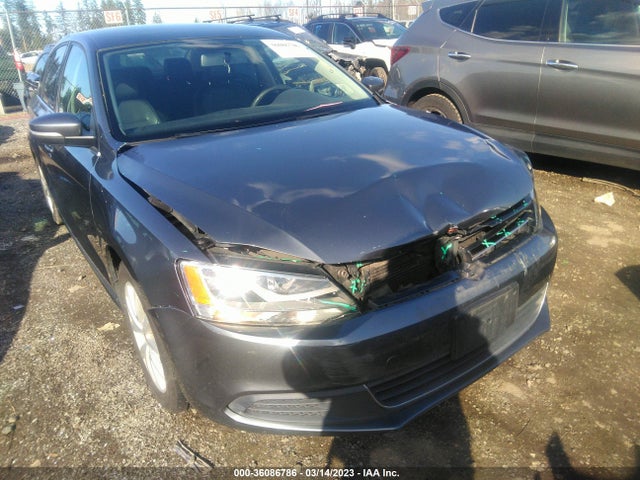 3VWD17AJ6EM358137 Volkswagen Jetta Sedan Se W/connectivity