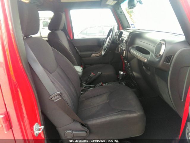 1C4HJWDG2EL241462 Jeep Wrangler Unlimited Sport