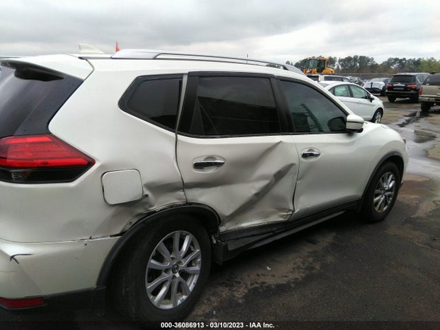 2017 NISSAN ROGUE SV VIN: KNMAT2MT1HP611234