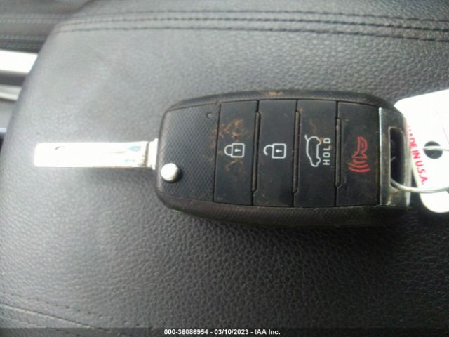 KNDPB3AC9E7607614 KIA Sportage Lx
