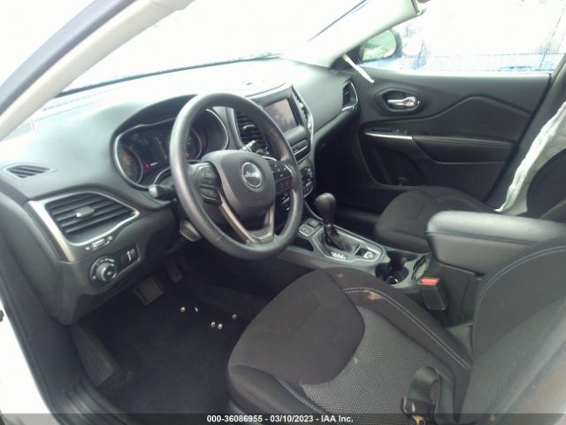 1C4PJLCB4KD344646 Jeep Cherokee Latitude