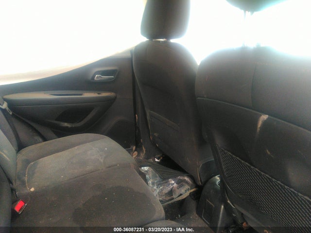 Chevrolet TRAX LS 2019 3GNCJKSB6KL108205 Image 8