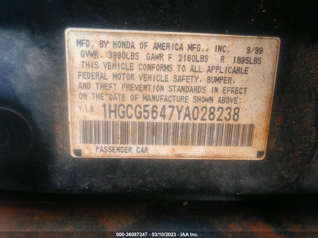 2000 HONDA ACCORD SDN LX VIN: 1HGCG5647YA028238