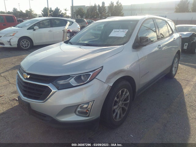 Chevrolet EQUINOX LS 2018 2GNAXHEVXJ6269626 Image 2
