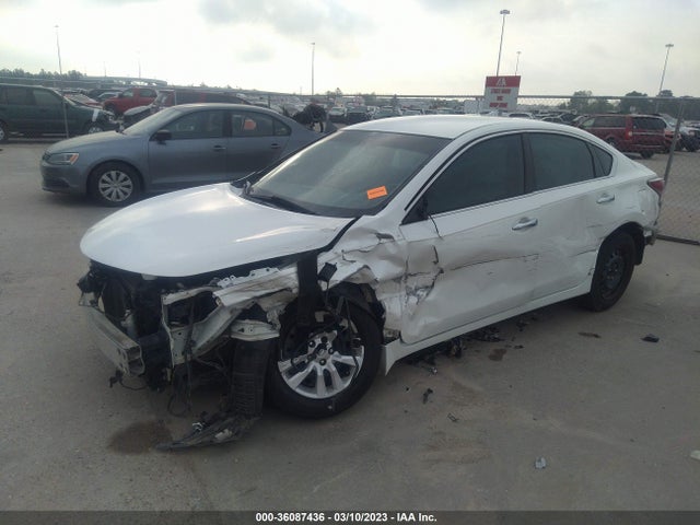 Nissan Altima 2.5 S 2015 1N4AL3AP7FC191387 Image 2