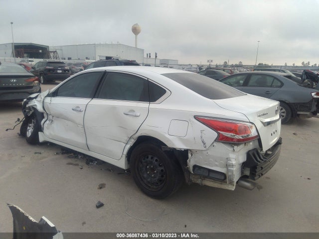 Nissan Altima 2.5 S 2015 1N4AL3AP7FC191387 Image 3