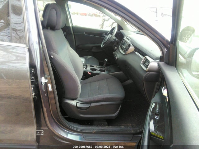 2016 KIA SORENTO LX VIN: 5XYPG4A38GG006367