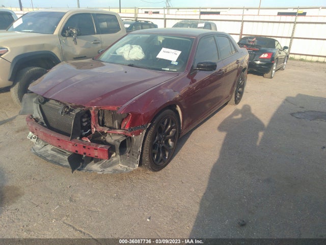 Chrysler 300 Touring 2019 2C3CCAAGXKH528699 Image 2