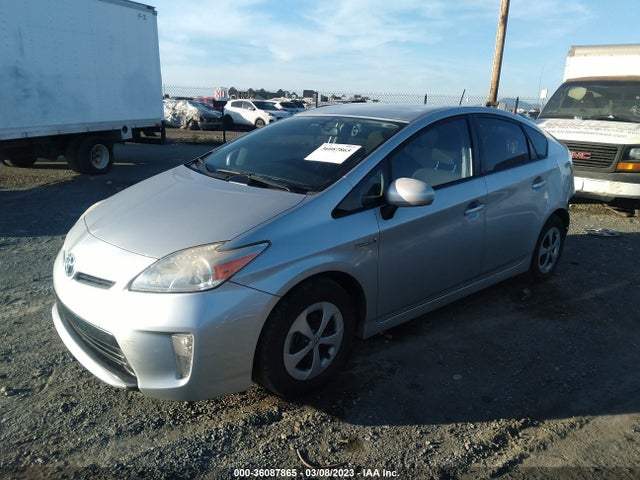 Toyota Prius Four/five/three/one/two 2014 JTDKN3DU2E1777404 Image 2