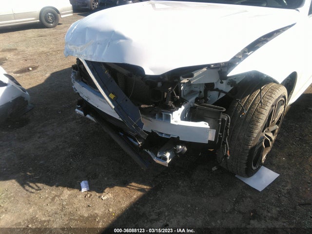2018 Volvo XC60, VIN: LYVA22RM4JB087325
