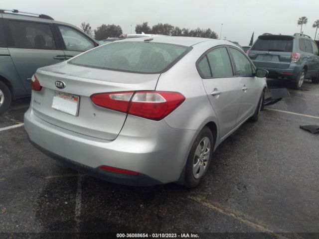 KNAFK4A60E5120645 KIA FORTE LX