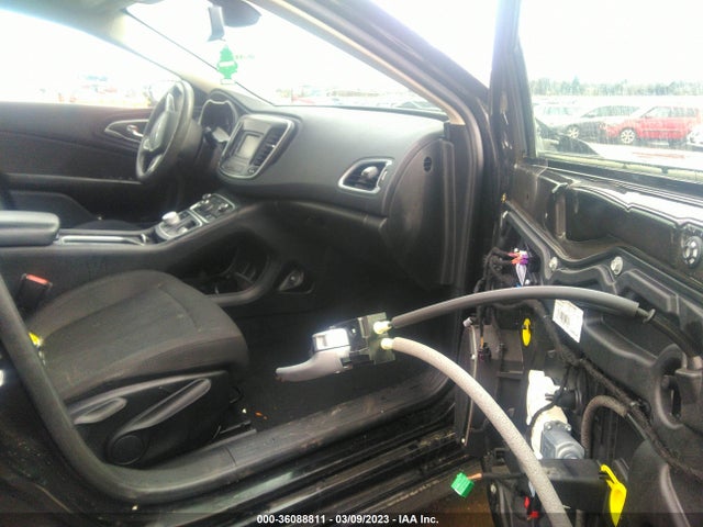 Chrysler 200 Limited 2016 1C3CCCAB6GN163811 Image 7