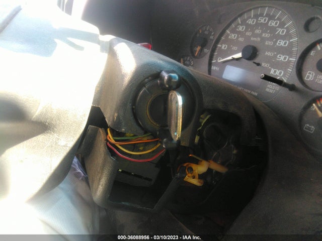 Chevrolet EXPRESS CARGO VAN 2002 1GCGG25R121247098 Image 3