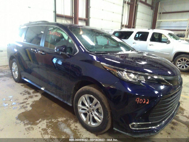 2022 TOYOTA SIENNA XLE VIN: 5TDJSKFC3NS044011