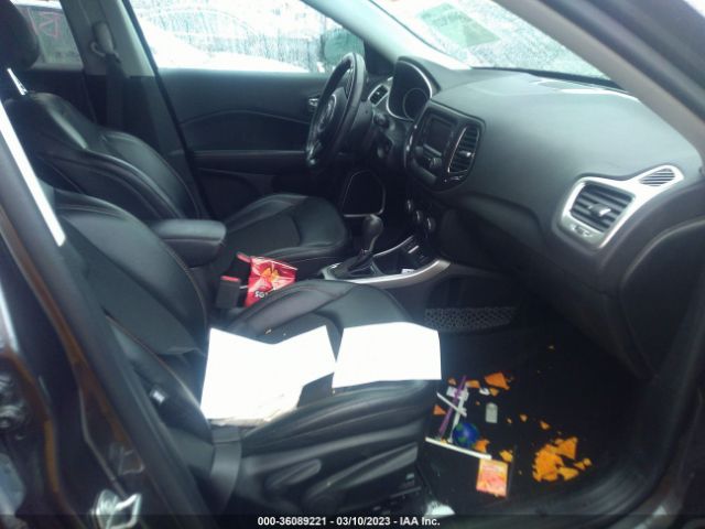 3C4NJCBBXJT469152 Jeep Compass Latitude