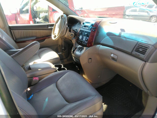 Toyota SIENNA XLE 2005 5TDZA22C15S264730 Image 6